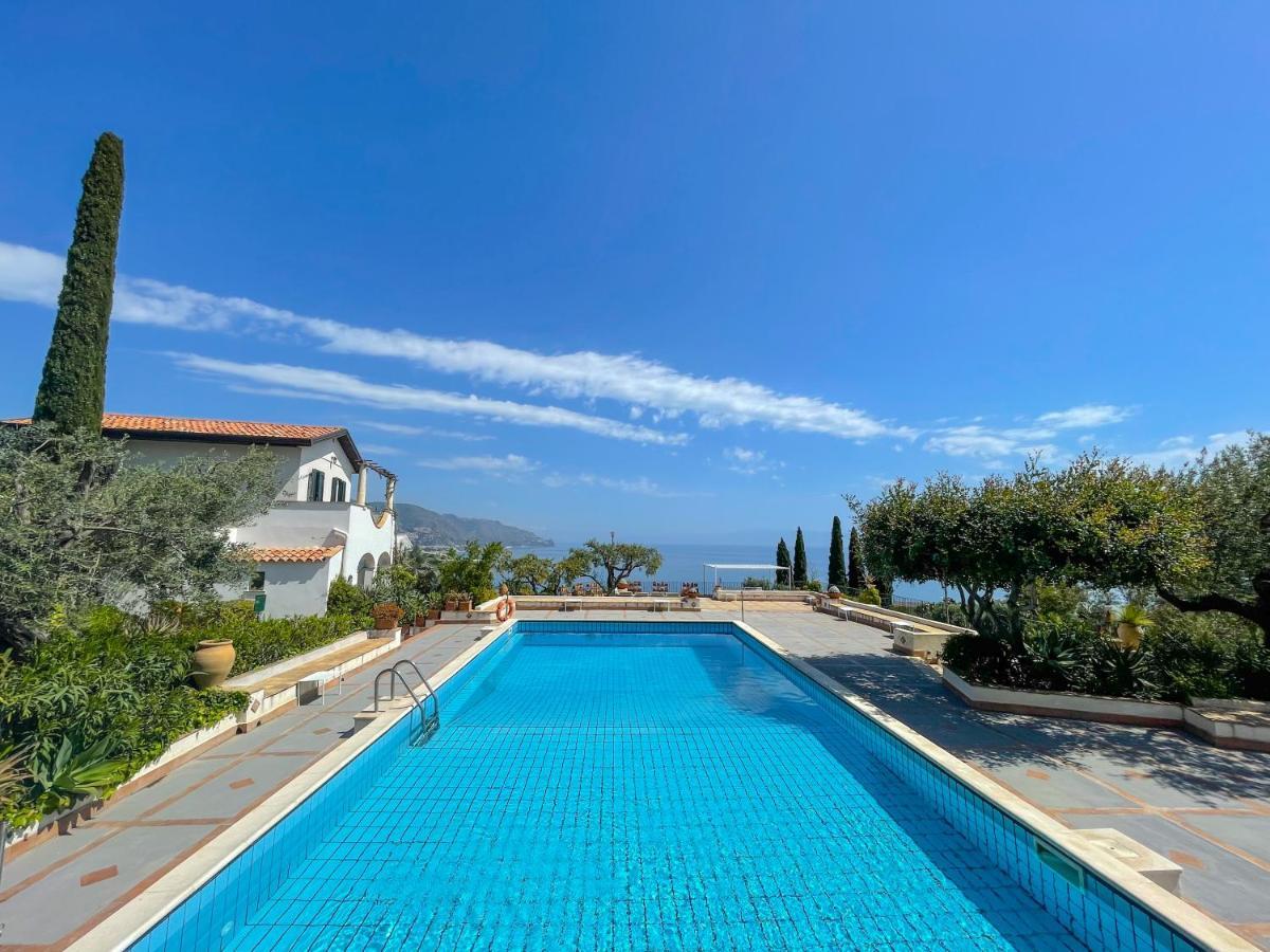 Residence Terra Rossa Taormina Luaran gambar